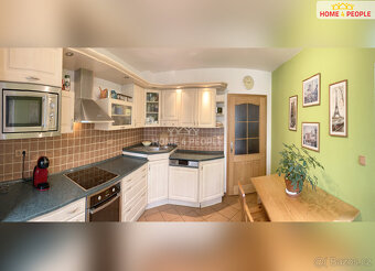 Prodej domu 129m² s pozemkem 182m² ul. Kokešova, Pardubice-S - 2