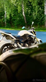 Suzuki GSR 750 - 2
