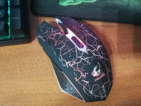 Set bezdrátové klávesnice a myši + podložka - 2