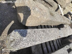 Staré kamenné sloupky, žulové sloupky, sloupek - 2