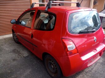 Renault TWINGO 1,2 - rok 2010, malá spotřeba, nízký nájezd - 2