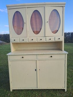 babiččin kredenc na chalupu - krásný - 2