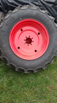 Prodám kompletní kola 420-85r34 Mitas - 2