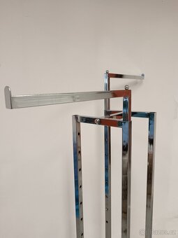 Štendr, stojan, němý sluha.. chromový, dvouramenný - 2