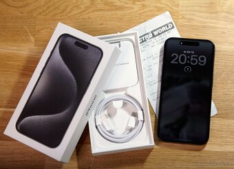 Apple iPhone 15 Pro, 256GB, černý titan - 2