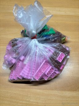 LEGO Minecraft 21170 - prase - 2