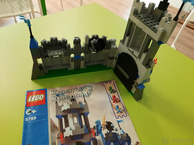 LEGO 8813, 8799 - séria Kingdoms / Castle - 2
