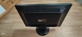 Malý monitor Fujitsu-siemens - 2