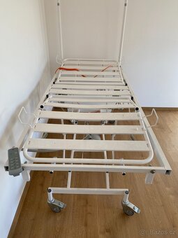 Polohovací zdravotní postel elektrická - 2