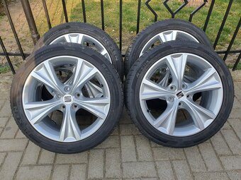 Alu kola Seat 5x112 r17 7,5j et49 pneu 225/45/17 - 2