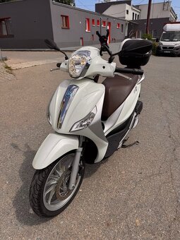 2014 PIAGGIO MEDLEY 125 ccm ABS, naj. 22000, po servisu - 2
