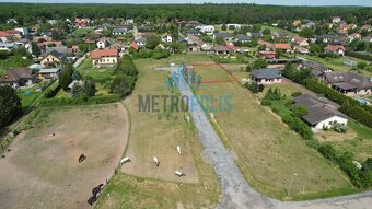 Stavební pozemek v klidné části obce Nový Vestec – ideální m - 2