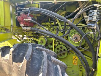 Claas Mega 208 lista 6 m + predval - 2