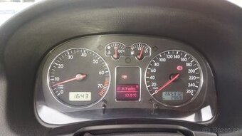 VW Golf 1.6 16v 77kw - 2