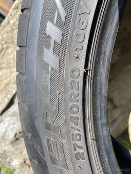 2x Letní pneu Bridgestone 275/40 R20 - 2