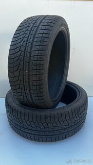 2x zimní pneu - 225/40 R19 93V - HANKOOK - 7mm - 2