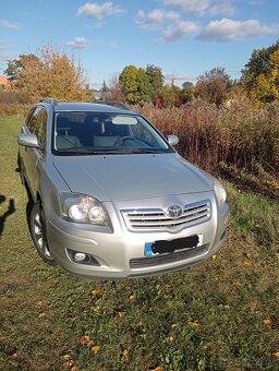 Toyota Avensis - 2