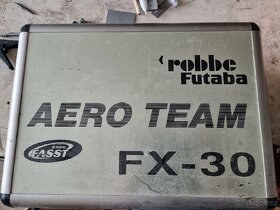 RC radio FutabaFX 30, 2,4GHz, Fasst + 6x přijímače Futaba - 2