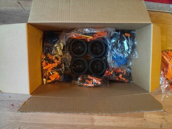 SLEVA - Porsche 911 GT3 RS - NOVÉ - 2704 dílků - 2