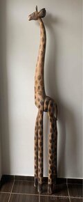 Dvoumetrová dřevěná žirafa - 2