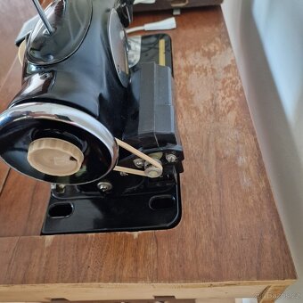 šicí stroj LADA 121 elektromotor - 2