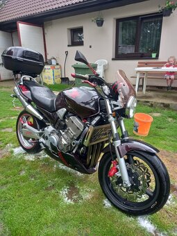 Honda Hornet 900 - 2
