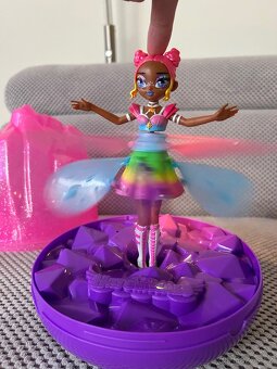 Létající víla Hatchimals. - 2