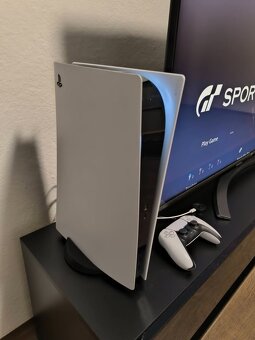 PlayStation 5 s mechanikou - 2