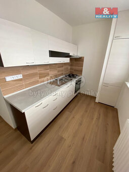 Pronájem bytu 1+1, 36 m², Ostrava, ul. Dr. Martínka - 2
