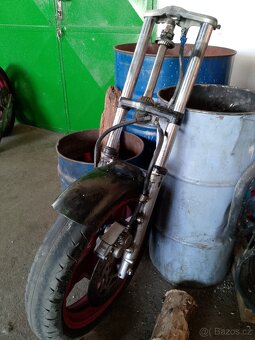FZR 600 přední kolo - 2