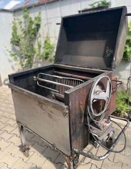 Nerezový gril na kýtu - 2