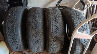 pneu Michelin 225/65 R17 - 2