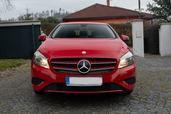 Mercedes A180, 90kW, benzín 1,6l, automat, najeto 131500km - 2