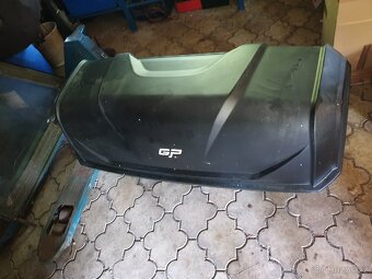 Box za automobil - 2