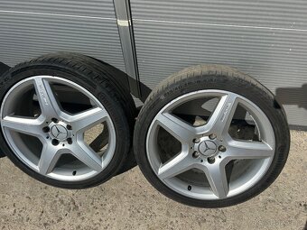 215/40 R18 AMG - 2