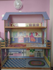 Domeček pro barbie - 2