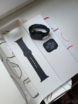 Apple Watch SE 2023 (2. generace, 40 mm) – JAKO NOVÉ + ocelo - 2
