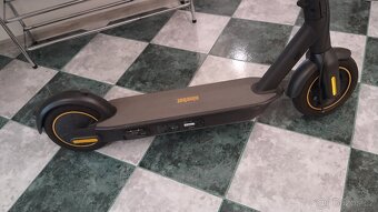 Ninebot g30 elektro koloběžka - 2