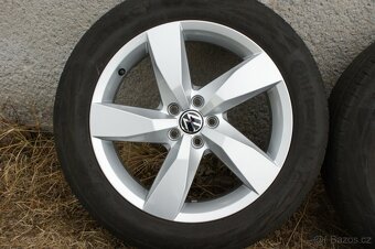 krasna alu 17 VW nebo Skoda Seat Audi letni pneu 205/55R17 - 2