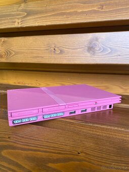 Playstation 2 (PS2) Limitovaná růžová edice (Pink) - 2