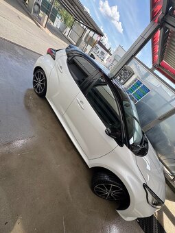 Toyota Yaris 1,5 HEV GR SPORT - 2