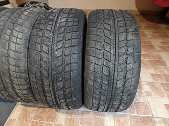 Zimní pneu 215/40/17 - 2