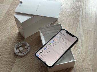 Apple iPhone Xr 64Gb White / Bílý - 2