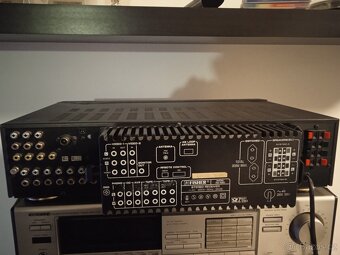 Stereo zesilovač Fisher - 2