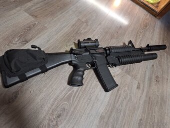 Airsoft  M4 - 2