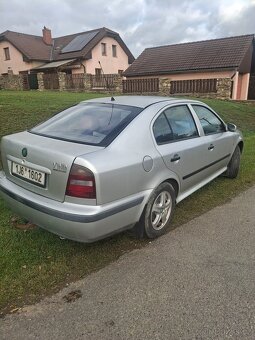Škoda Octavia 1.6 GLX - 2