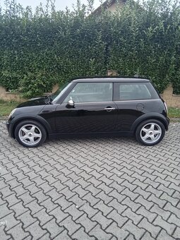 Mini Cooper 1.6i, 66 kW, rok výroby 4/ 2005 - 2