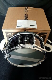 Prodám nový bukový snare SONOR SQ2- medium 14"x6,5", lak l - 2