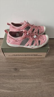 Dívčí sandálky Keen Moxie vel. 35 - 2