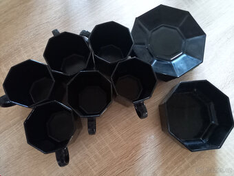 černé sklo ARCOROC - 2